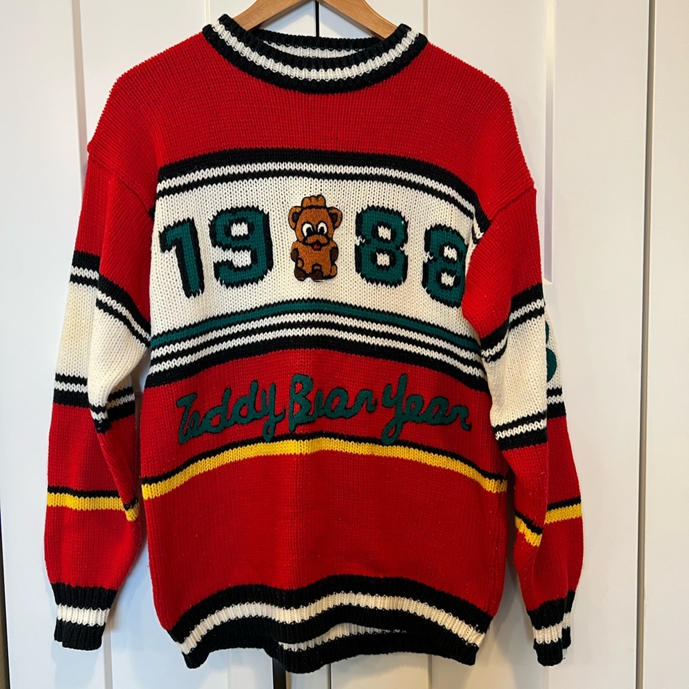Vintage 1988 “Teddy Bear Year” collegiate pullover sweater